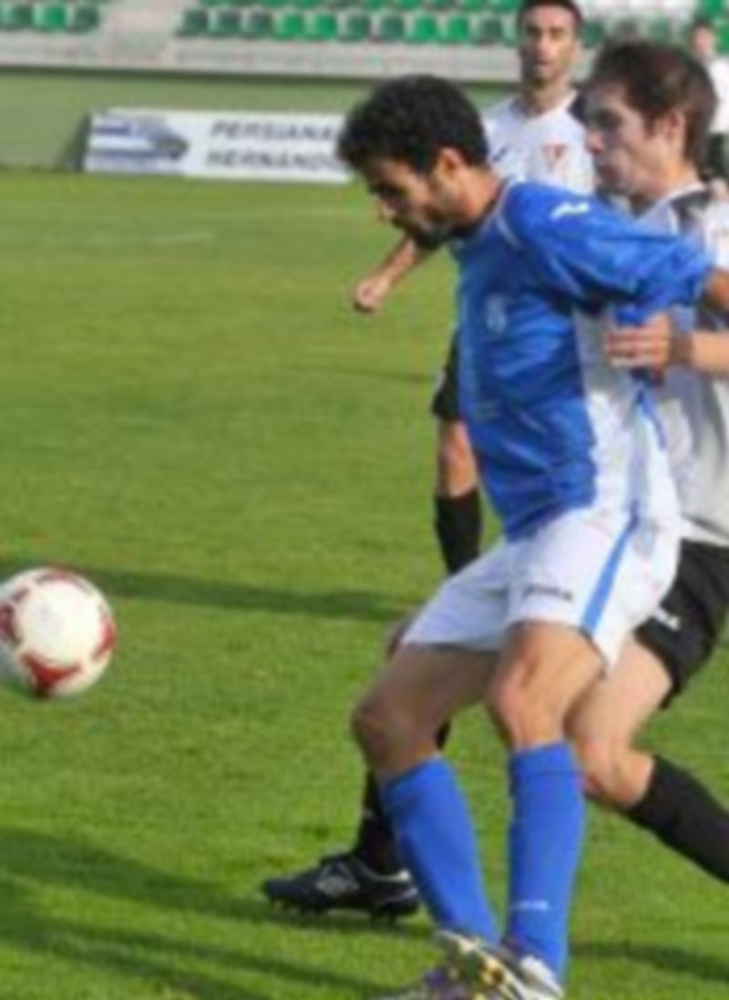 Un momento del partido que jugaron Unami y Lermeño. / Kamarero