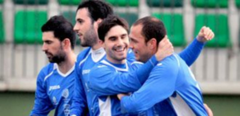 Varios jugadores del Unami celebran un gol. / Kamarero