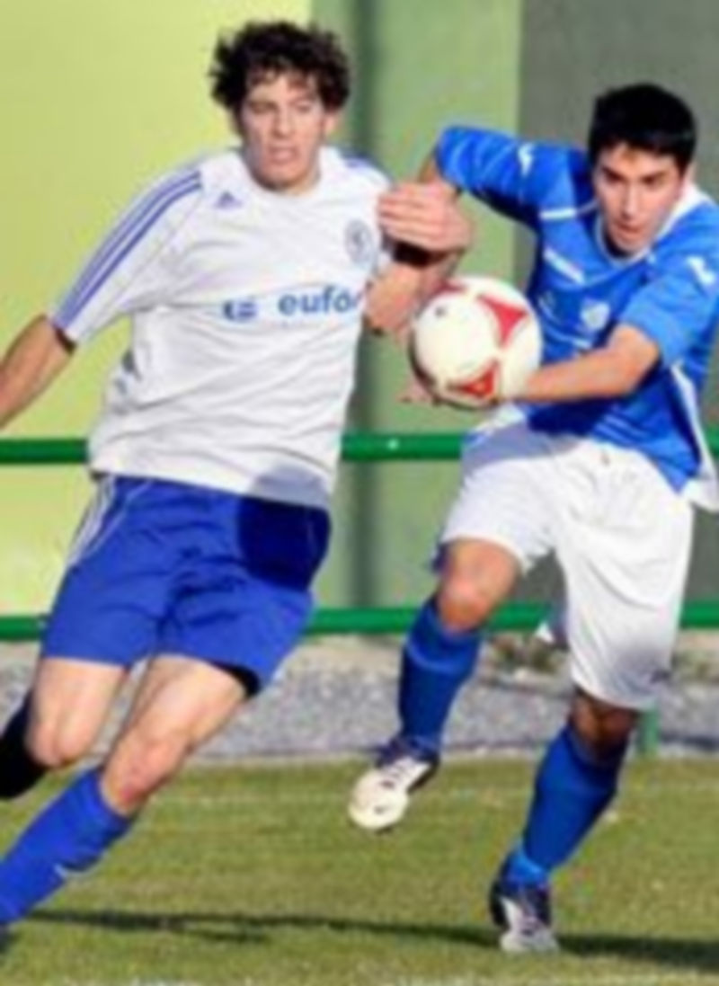 Instante del encuentro jugado en Segovia entre el Unami y el Cuéllar. / Kamarero