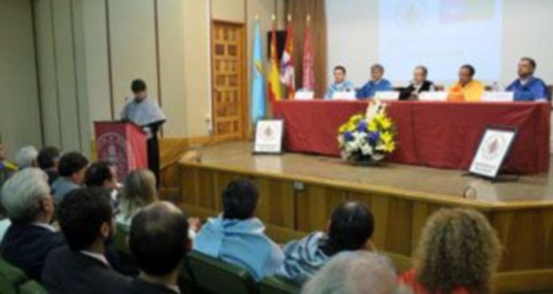 Acto de inauguración del curso académico en el salón del Palacio Mansilla. / JUAN MARTÍN