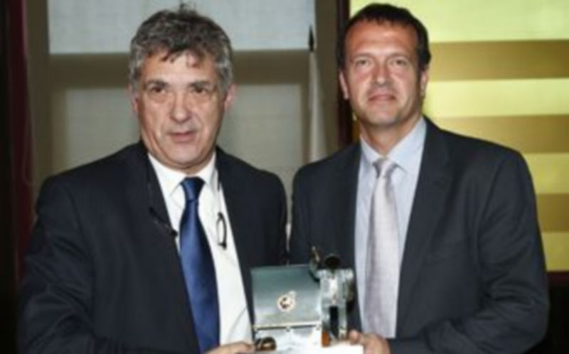 La RFEF premió a Jesús Velasco como mejor entrenador de la LNFS y dedicó el premio al Caja Segovia