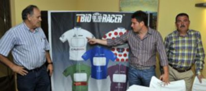 De izquierda a derecha