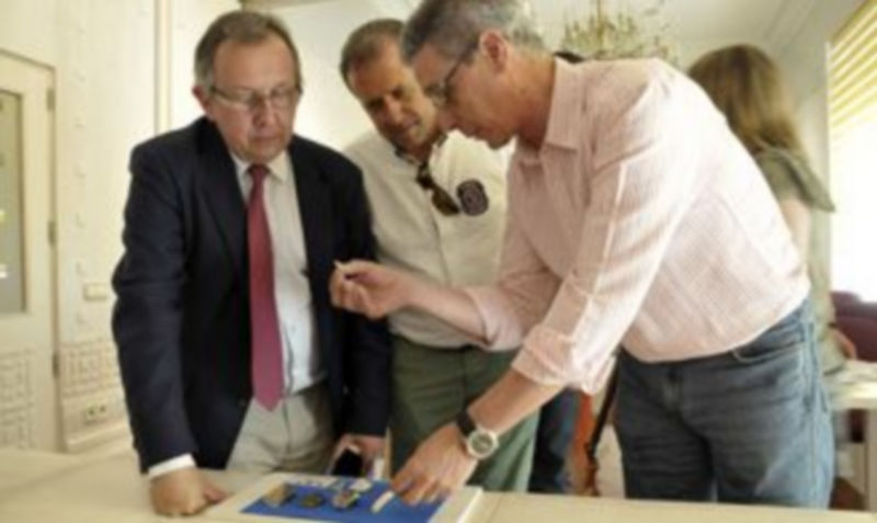 Presentación de las excavaciones en la Diputación. / JUAN MARTÍN