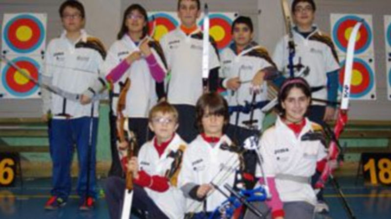 Los ocho arqueros de Segovia participantes en el Regional de Edades. / E.A.