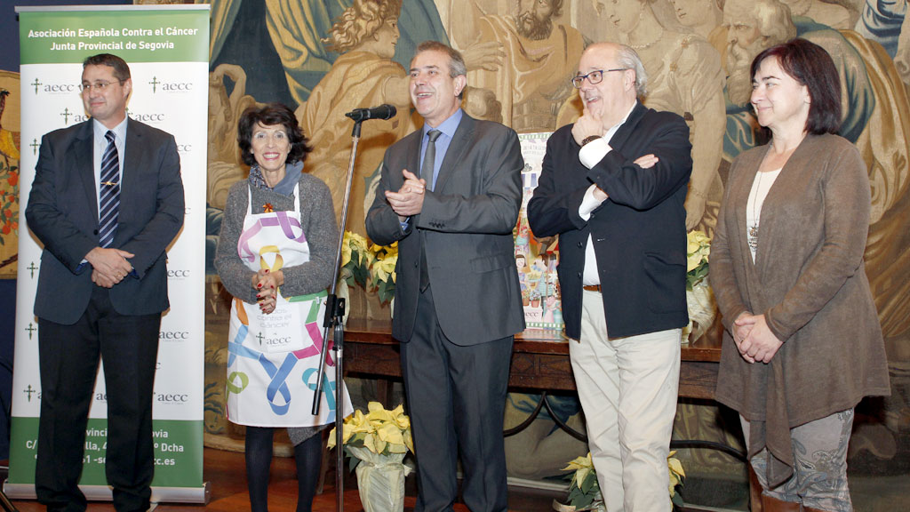 13_1nerea Inauguracion del rastrillo AECC