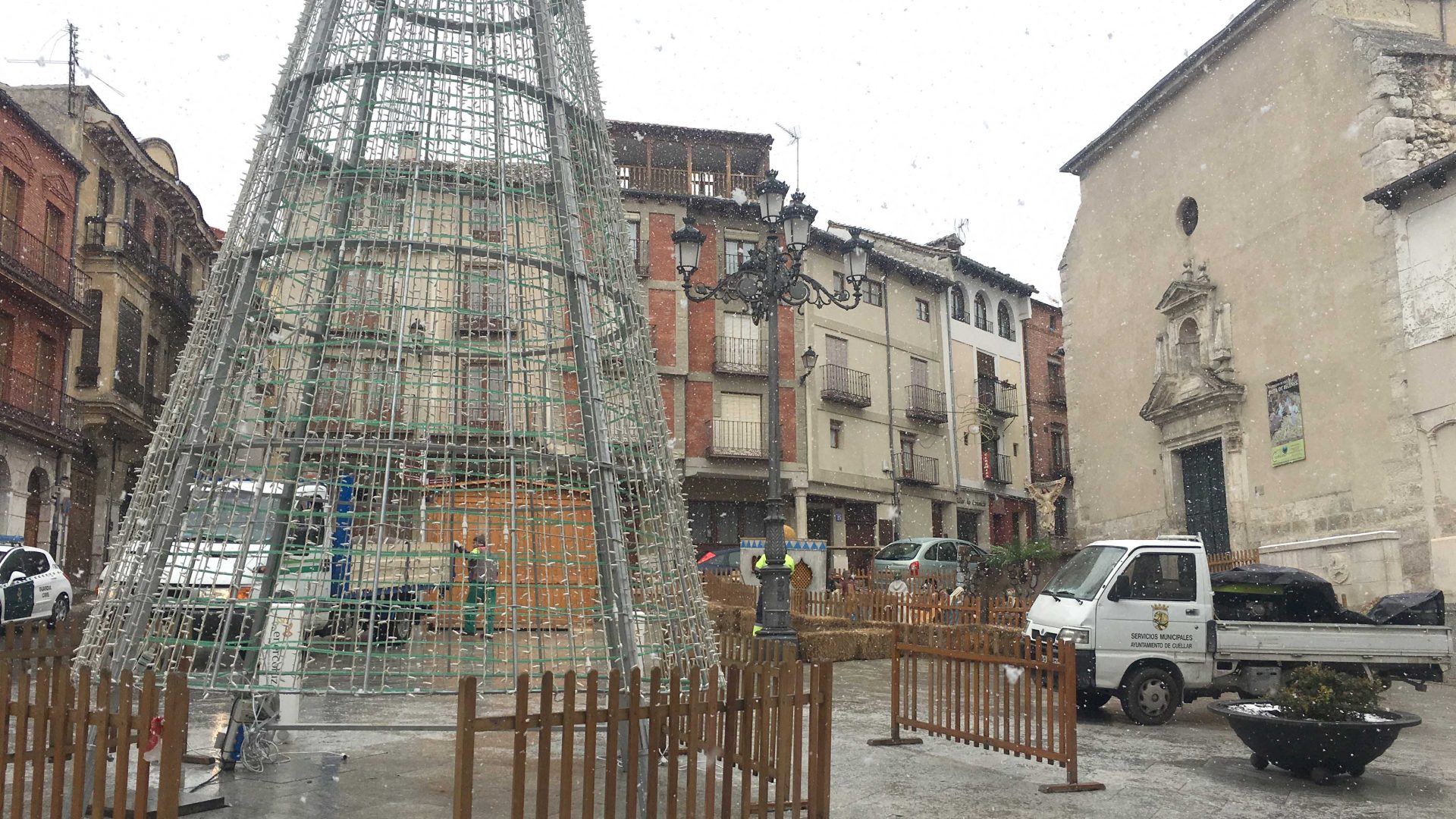 preparativos Navidad Cuéllar