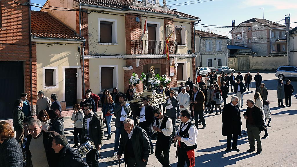 La localidad celebra este puente las populares fiestas de San Nicolasillo 1 Imagen de la procesión del año pasado. / J.C.