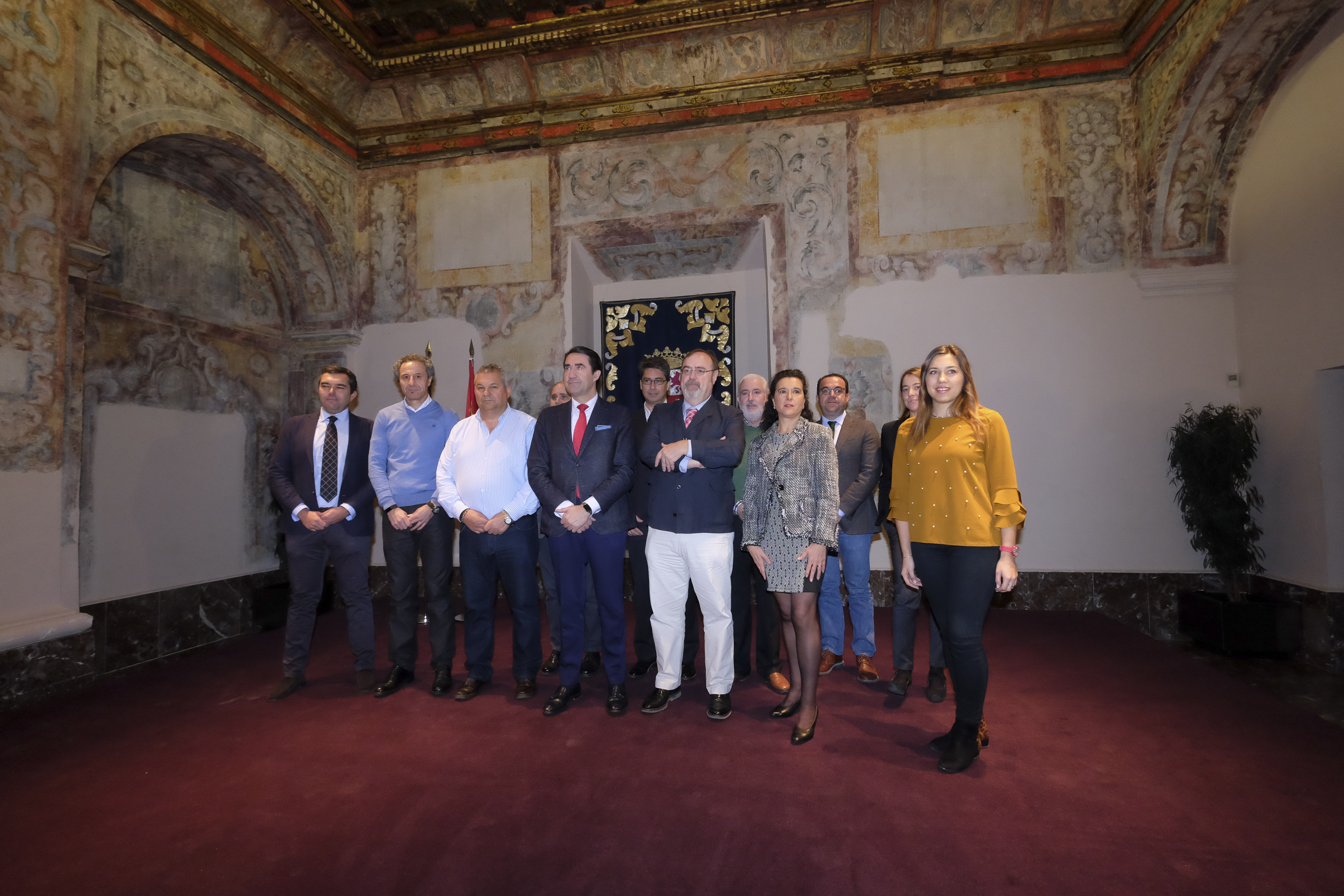 El consejero de Educación, Fernando Rey, junto al titular de Fomento y Medio Ambiente, Juan Carlos Suárez-Quiñones.