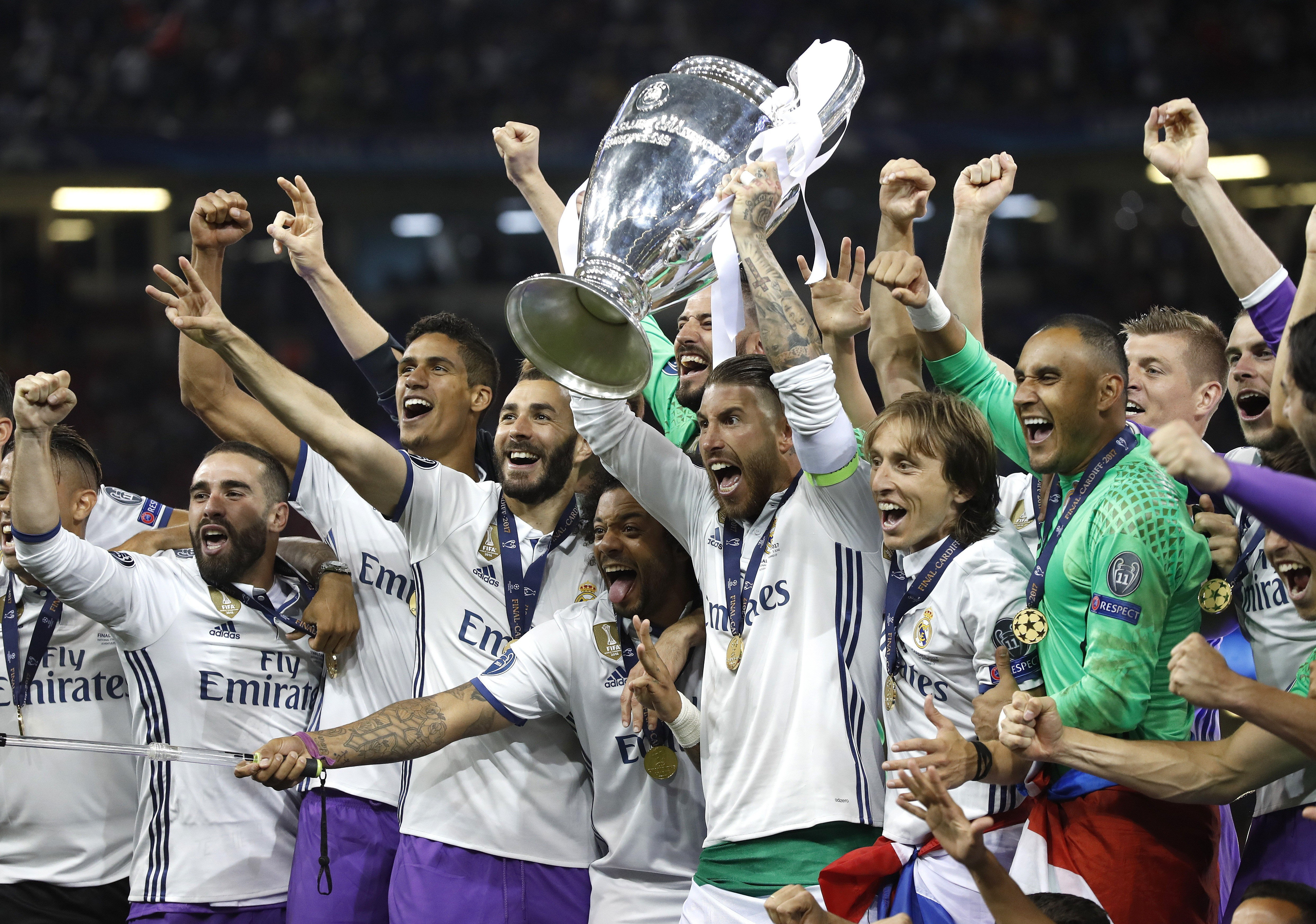 El Real Madrid se convirtió en el primer equipo que gana la Liga de Campeones en dos años consecutivos.
