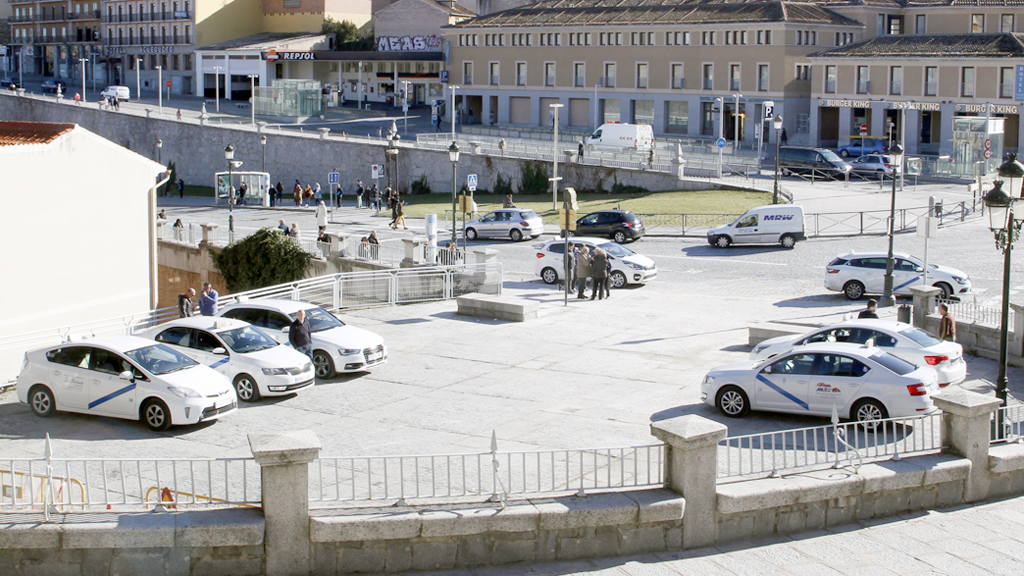 Nueva parada de taxis plaza de artilleria