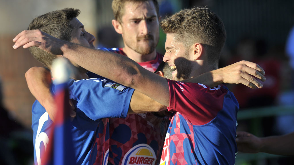 dep2 1kama los jugadores de la gimnastica segoviana celebran un gol