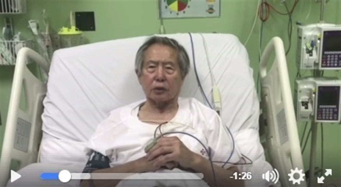 El expresidente peruano, Alberto Fujimori, desde su cama de la clínica donde estaba ingresado, grabó un video de agradecimiento y disculpa .