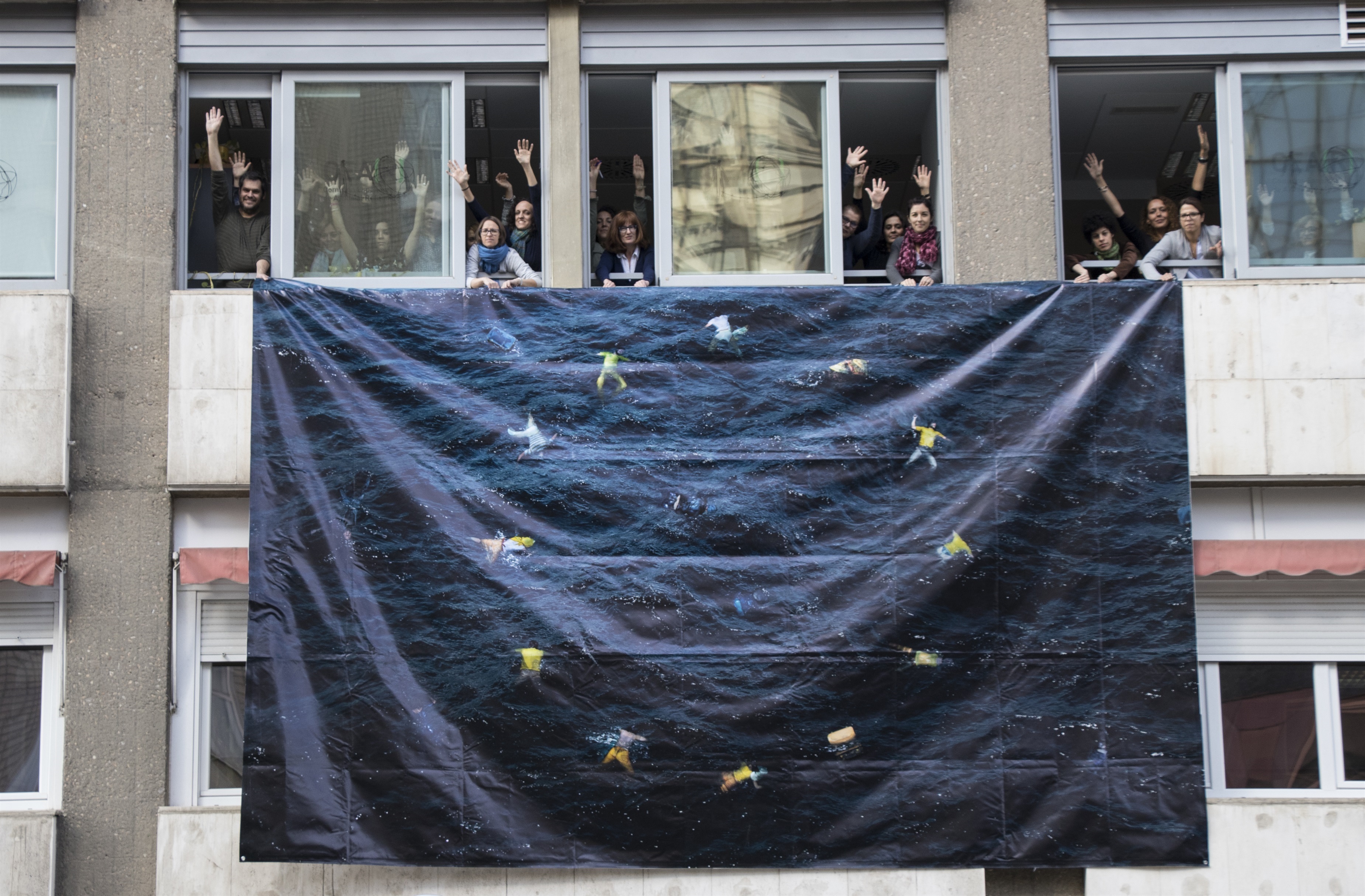 En 2016, un total de 1,2 millones de refugiados solicitaron asilo en la UE.