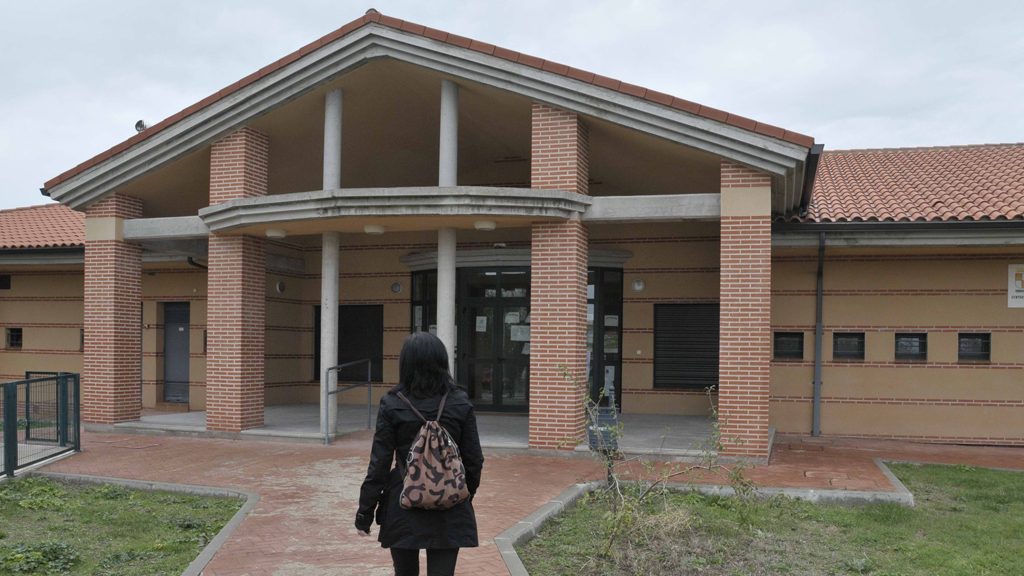 Entrada al colegio de Trescasas. / E.A.