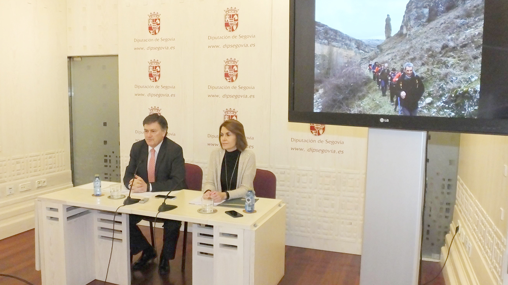 Francisco Vázquez y Magdalena Rodríguez, presentando los proyectos de 2018. / E.A.