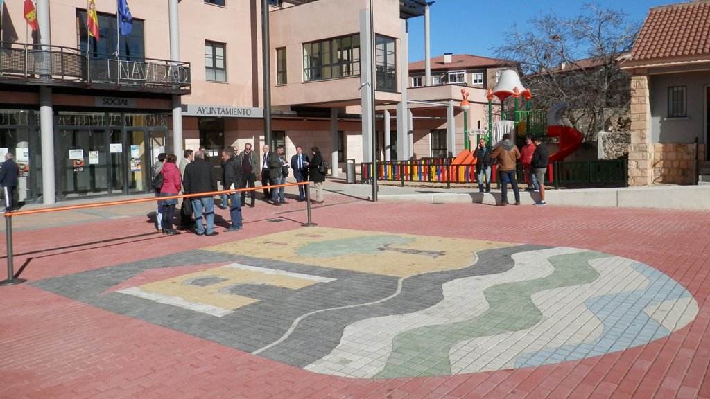 La plaza nueva junto al Ayuntamiento ha sido uno de los proyectos más importantes de 2017. / el adelantado