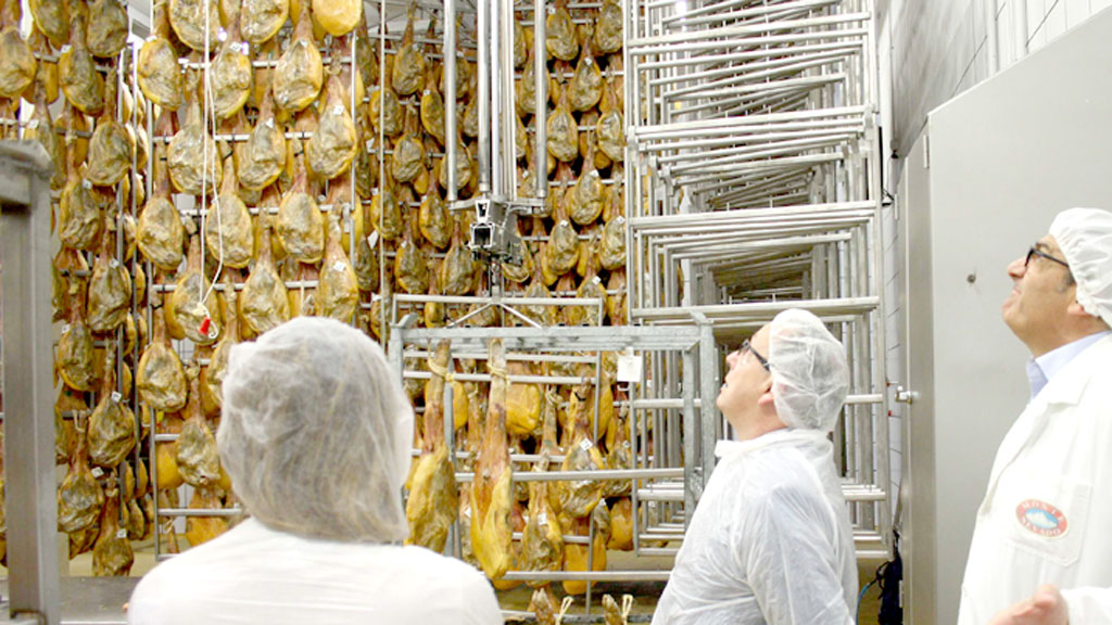 Monte Nevado mejorará su planta de Segovia 1 Una visita institucional a Monte Nevado. / el adelantado