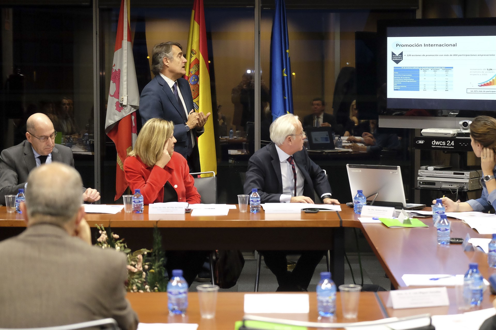 Exposición de la Consejería de Economía sobre la promoción internacional, con la consejera Pilar del Olmo. / Junta cyl