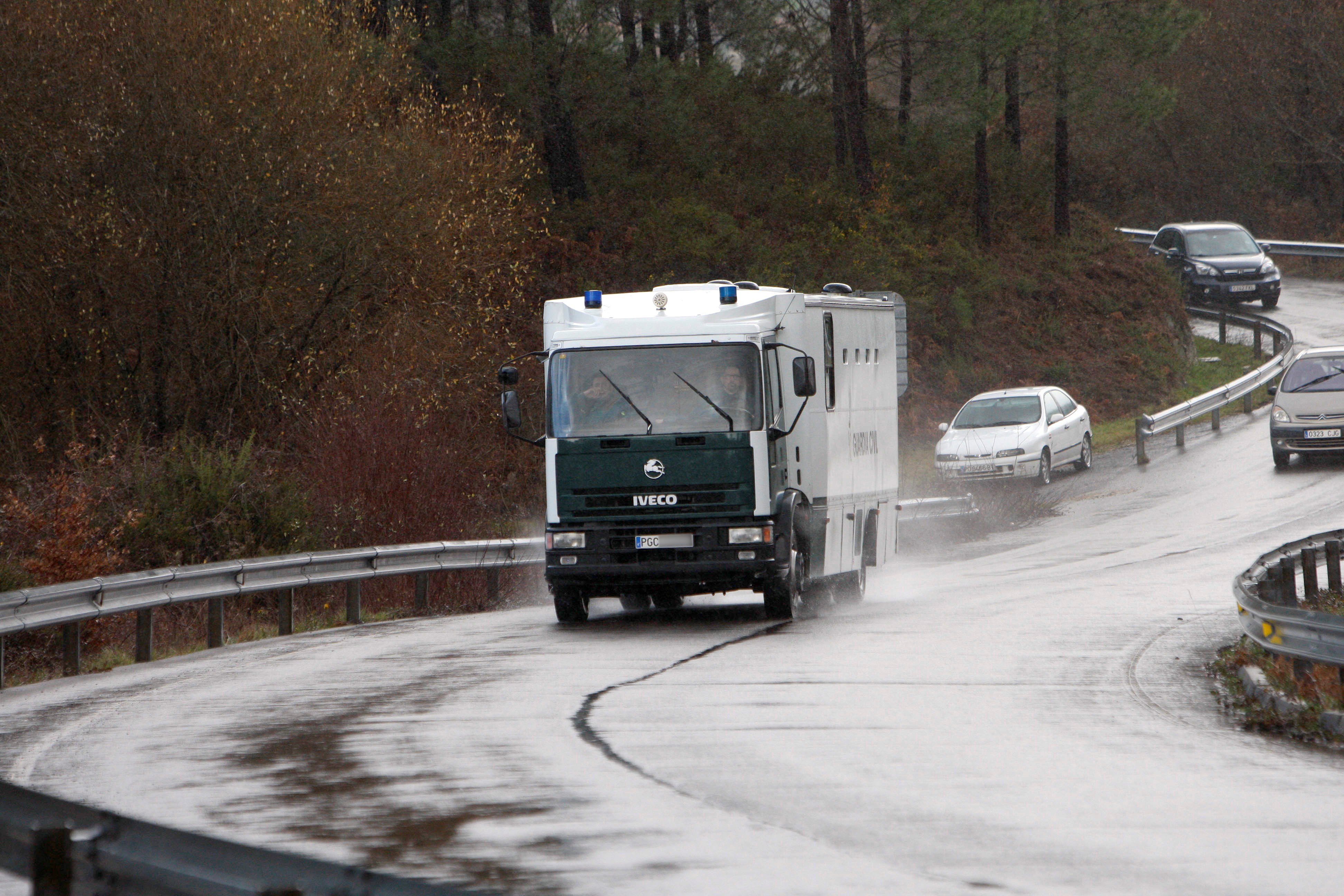 Un furgón de la Guardia Civil traslada al presunto asesino de Diana Quer a la prisión pontevedresa de A Lama.