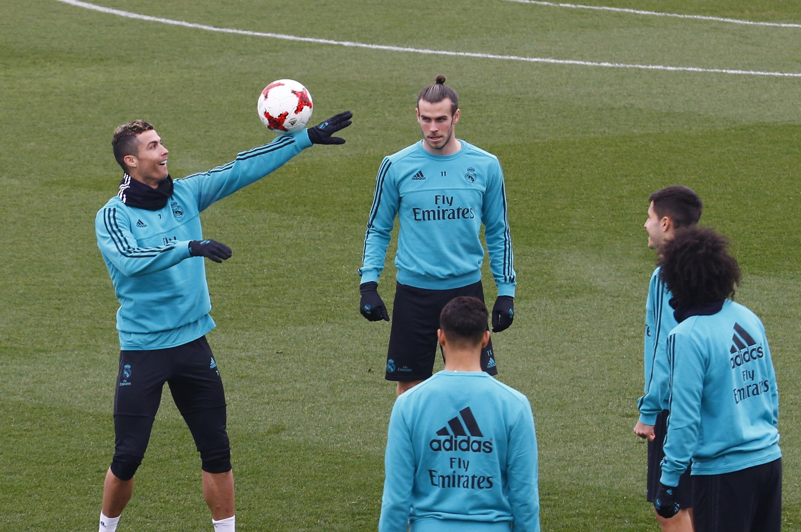 Cristiano Ronaldo y Gareth Bale volverán a formar la pareja de ataque del Real Madrid ante la baja por lesión de Karim Benzema.