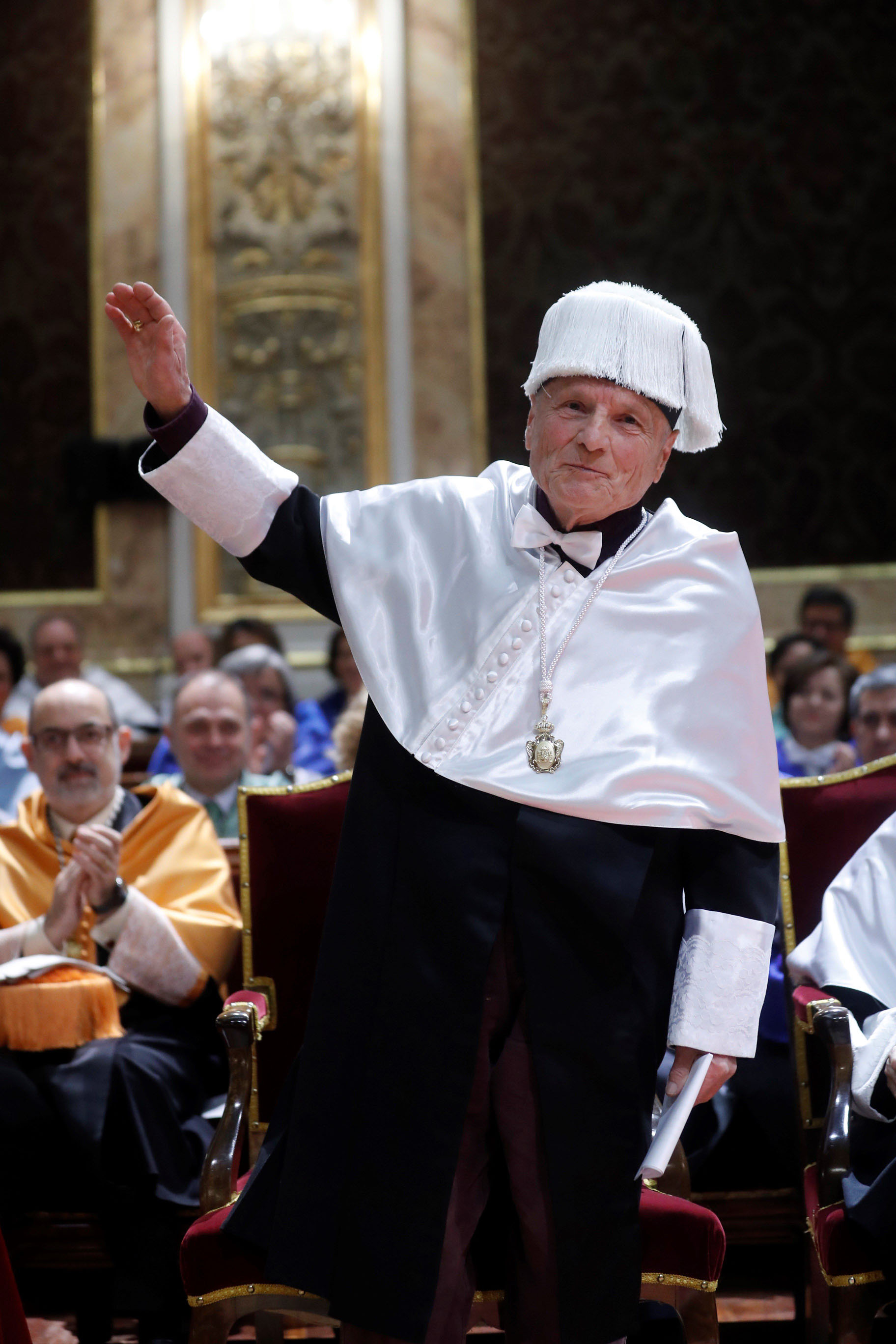 El pintor Antonio López, durante la ceremonia en la Complutense.