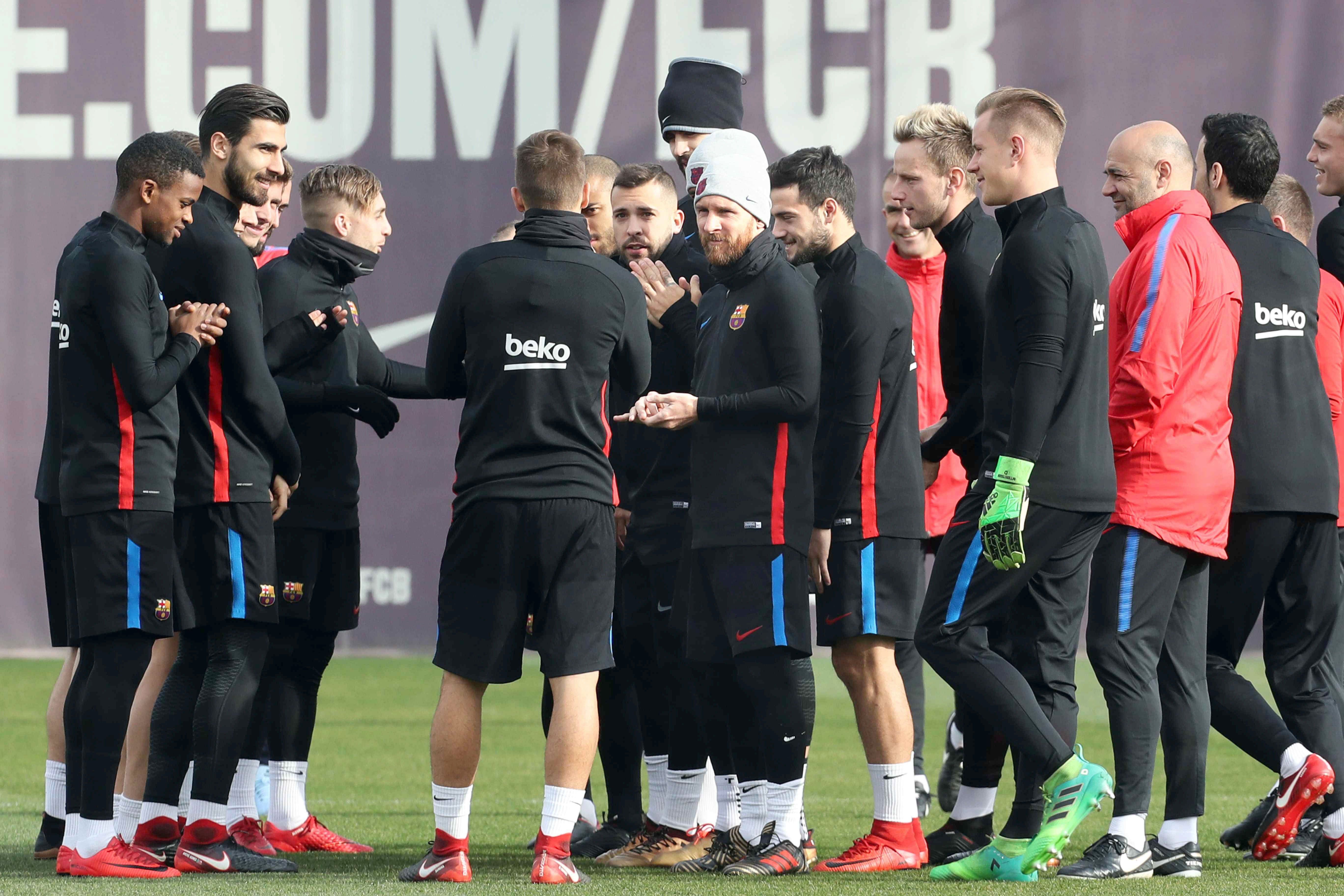 Messi, que descansó en Copa junto a Luis Suárez e Iniesta, volverá a la titularidad ante el Levante en busca de mantener su buen inicio goleador esta temporada.