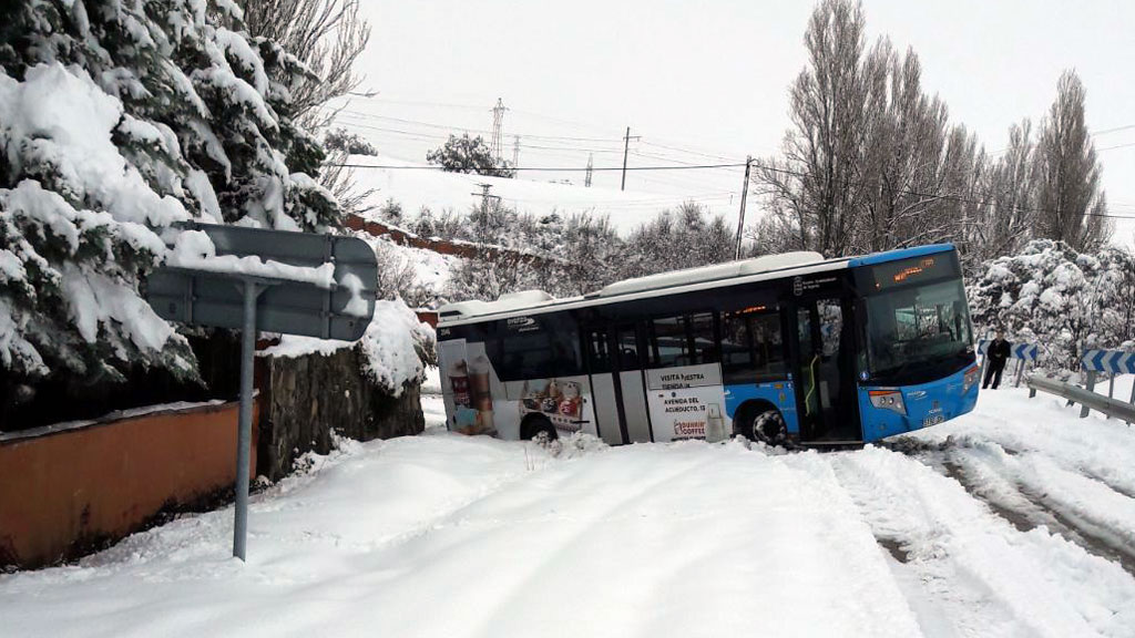 bus-urbano-nieve