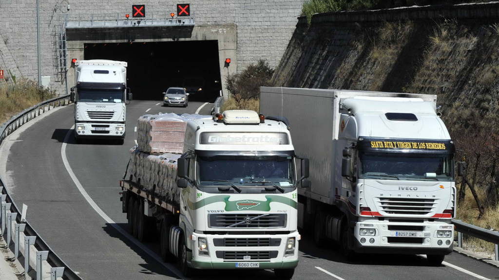 túnel de la autopista