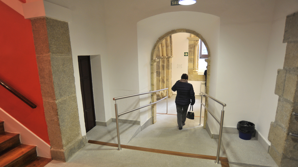 Acceso a la Casa de la Lectura