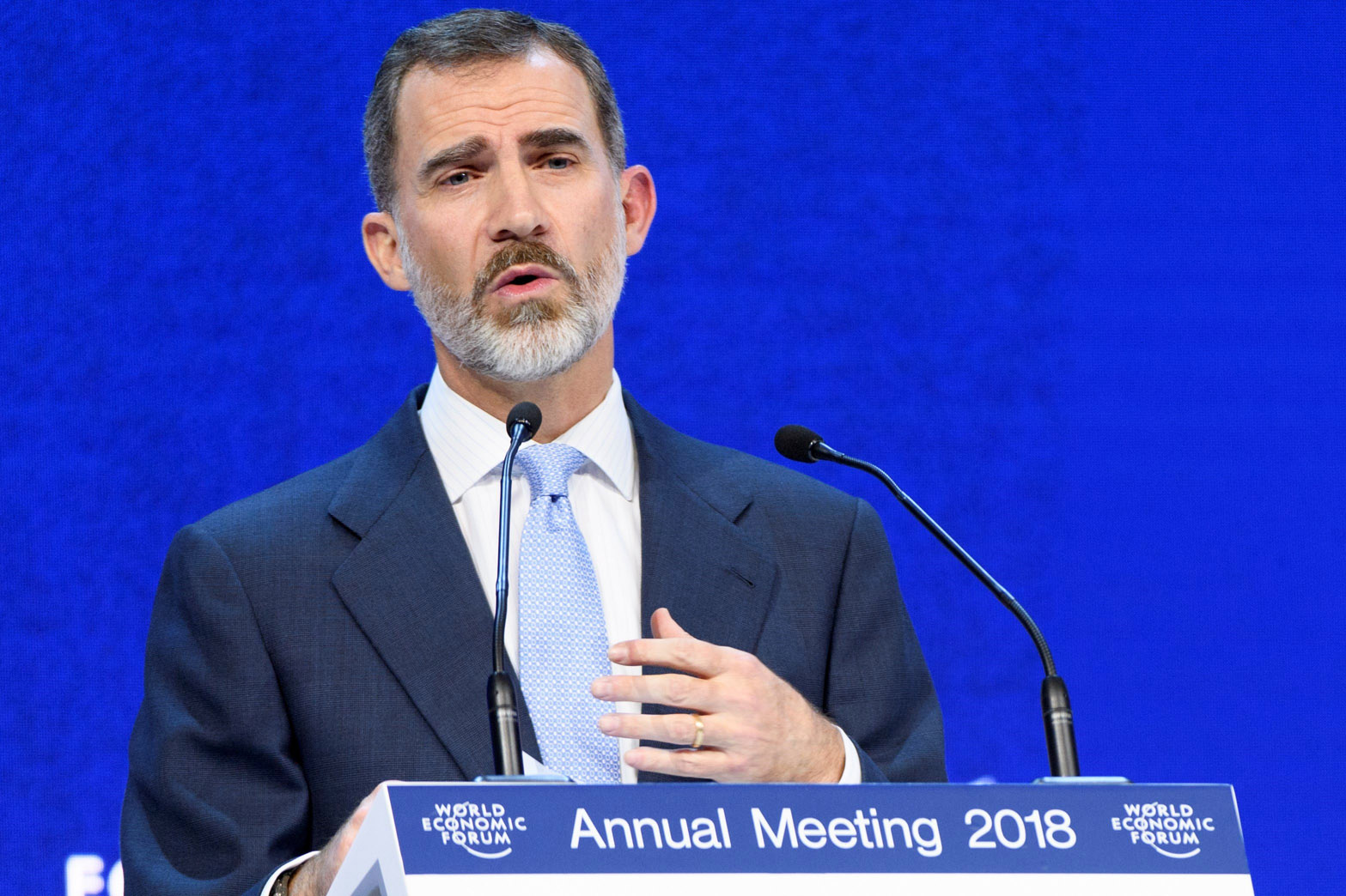 El Rey Felipe VI durante su intervención ante el Foro Económico Mundial de Davos que se celebra en Suiza.