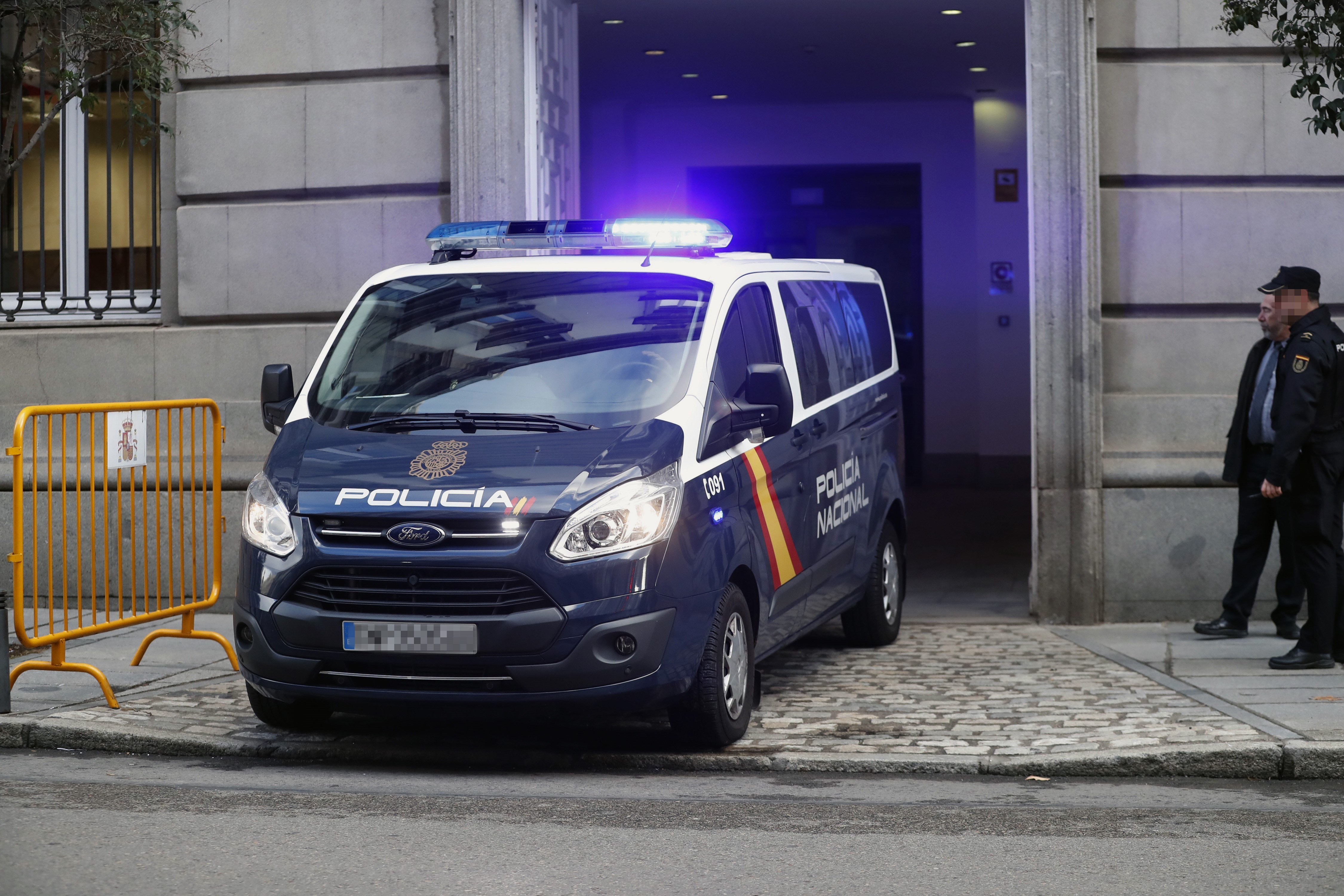 Furgón policial que trasladó al exconsejero al Tribunal Supremo.