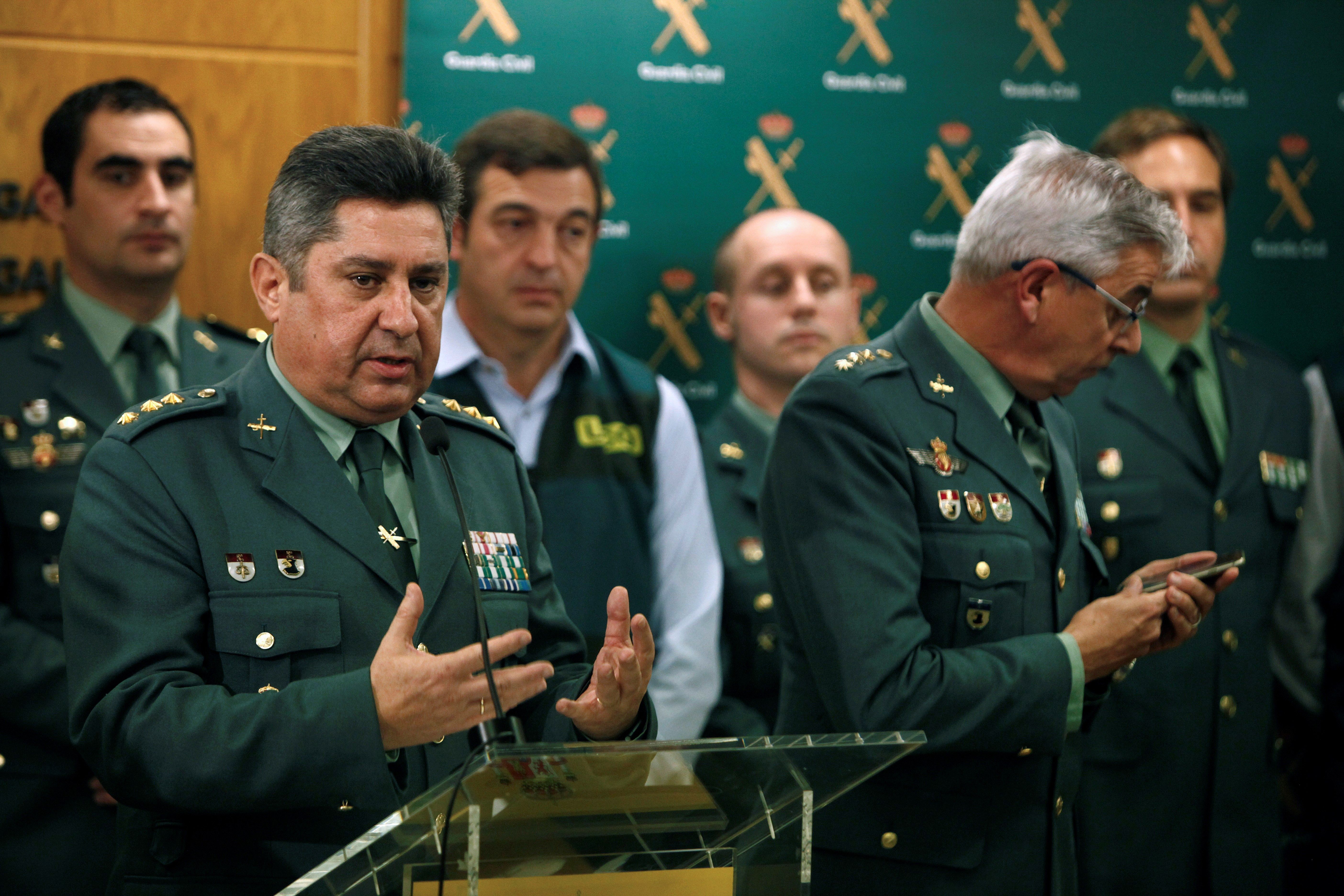 El coronel Francisco Javier Jambrina Rodríguez(i), junto al coronel de la UCO de la Guardia Civil Manuel Sánchez Corbí.
