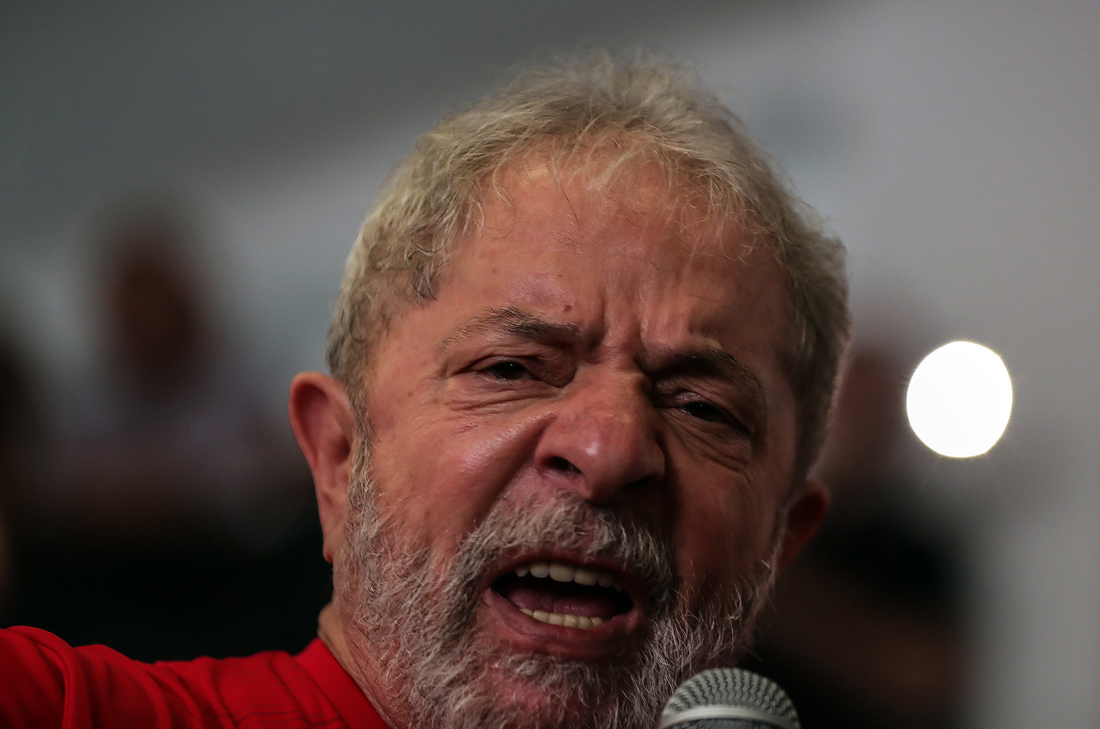 El ex presidente brasileño Luiz Inácio Lula da Silva ofrece un discurso en el Sindicato de los Metalúrgicos.