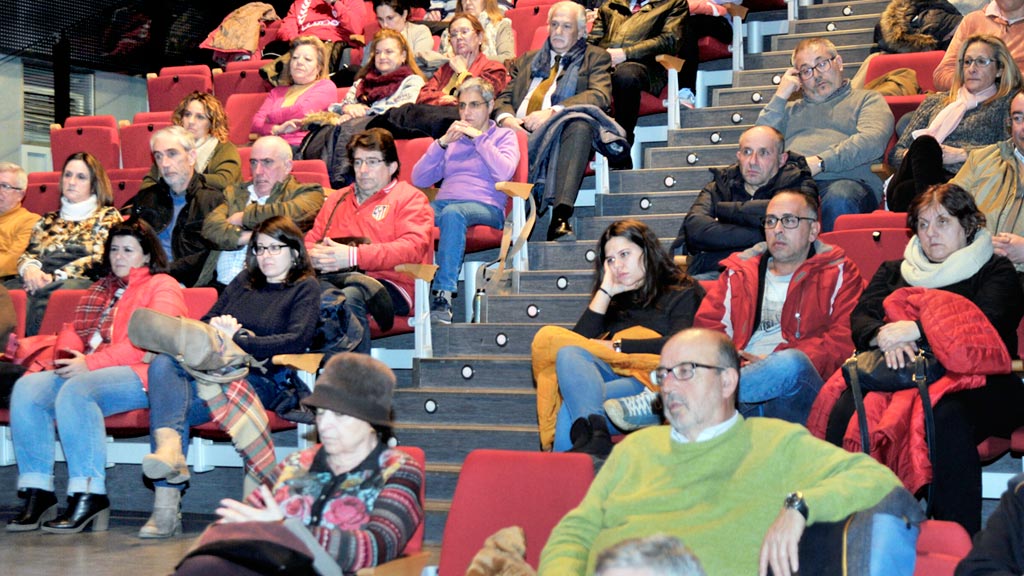 Ayuntamiento-Reunion-Parking-Jose-Zorrilla-Propietarios-Plazas_KAM1001