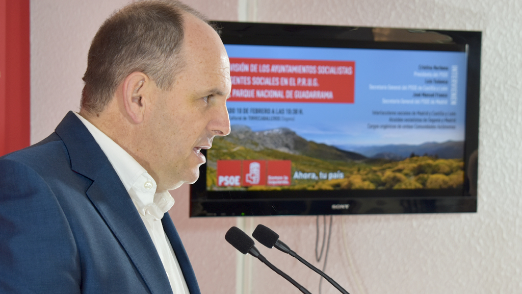 José Luis Aceves, anunciando la jornada. / E.A.
