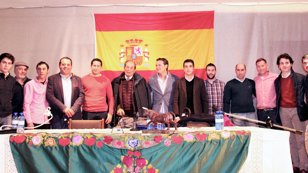 14-1cabezuela-coloquio-toros-miura-javier-castaño