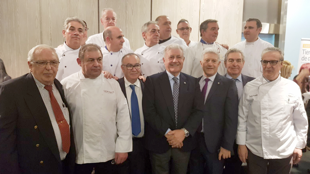 La AESE estrecha lazos de hermandad con los cocineros de Cascajares 1 15_1-cascajares