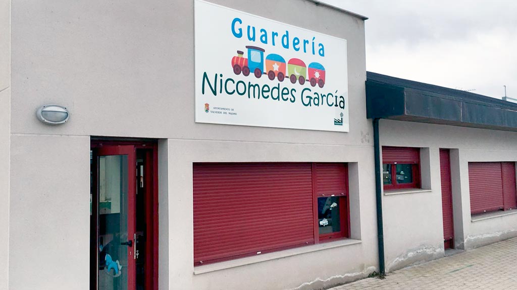 Valverde del Majano inaugura guardería el 1 de marzo 1 Puertas de acceso a la nuevo centro infantil del polígono. / el adelantadocipal-poligono