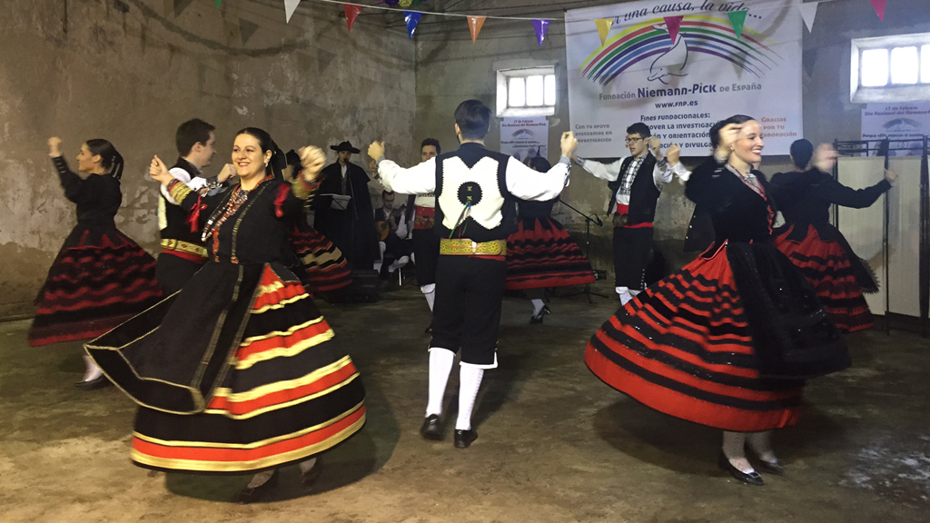 Folk en Muñopedro por una buena causa 1 Actuación de La Esteva en Muñopedro. / E.A.