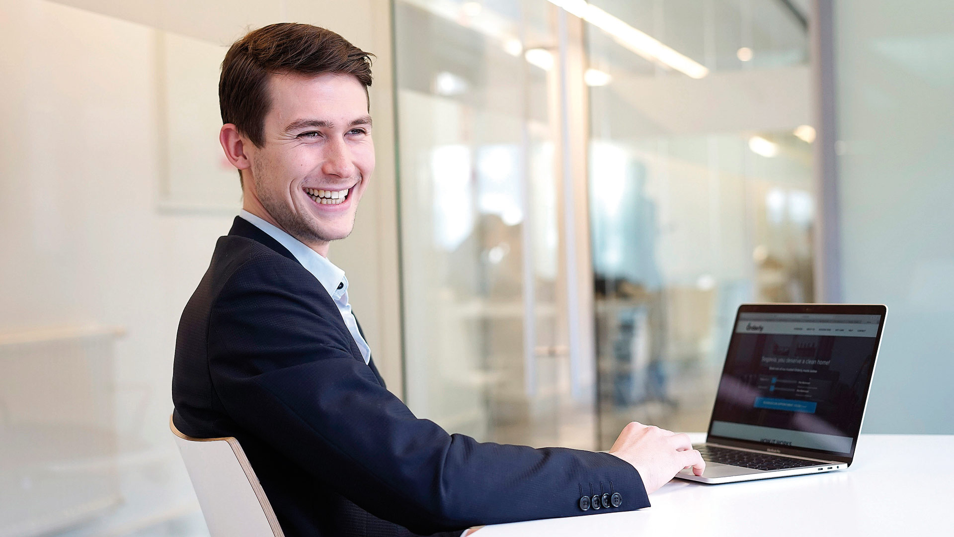 19-01-Ie-University-Dorian-