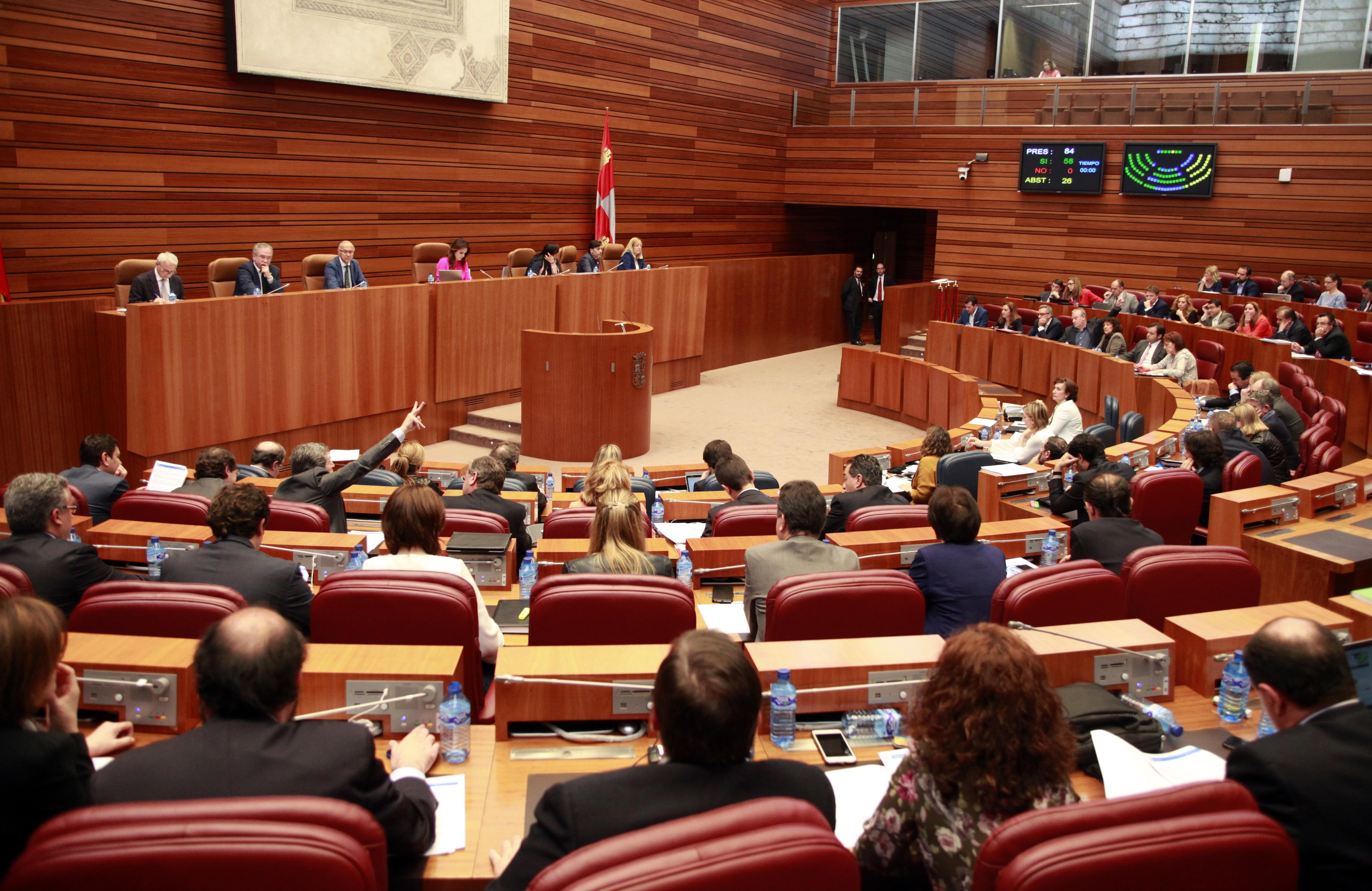 Los grupos parlamentarios dieron el visto bueno a instar al Gobierno a que garantice el suministro de chalecos antibalas.