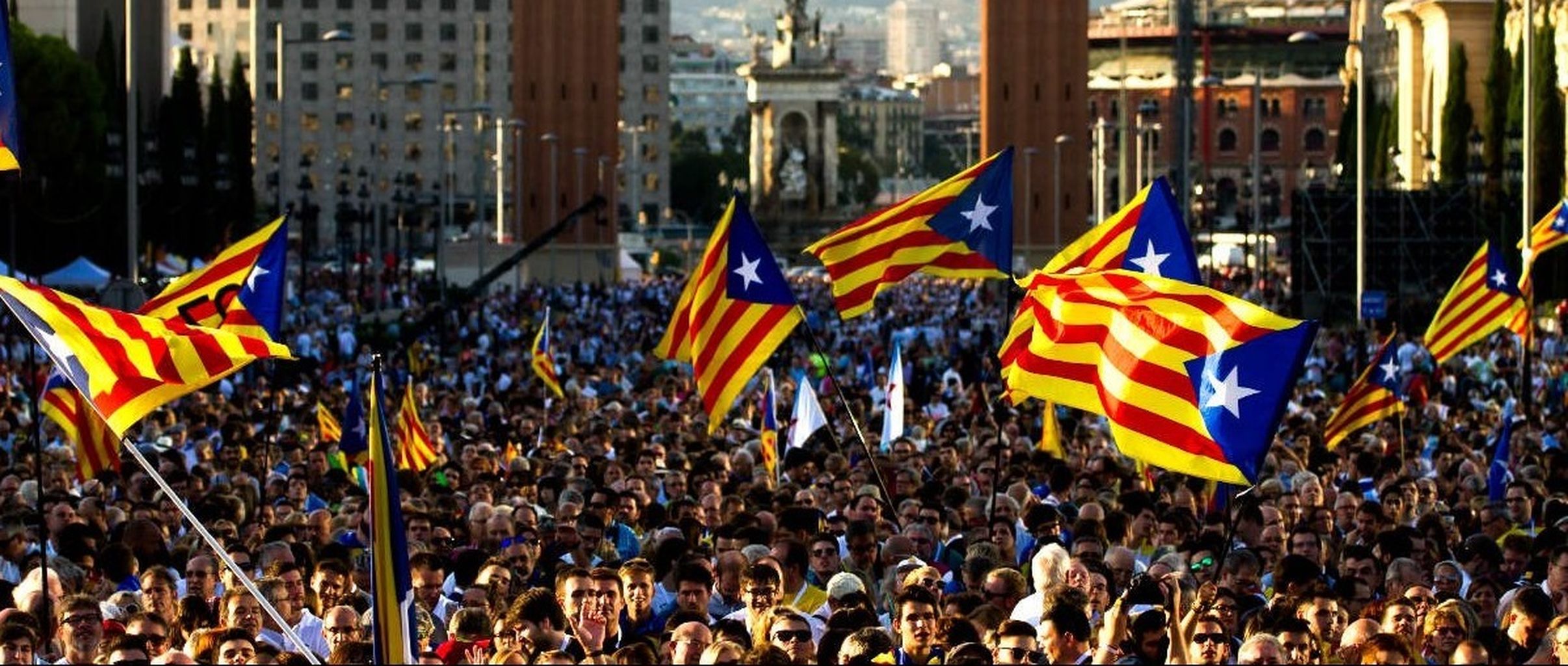 La incertidumbre política en Cataluña sigue afectando negativamente a la economía española y sus sectores.