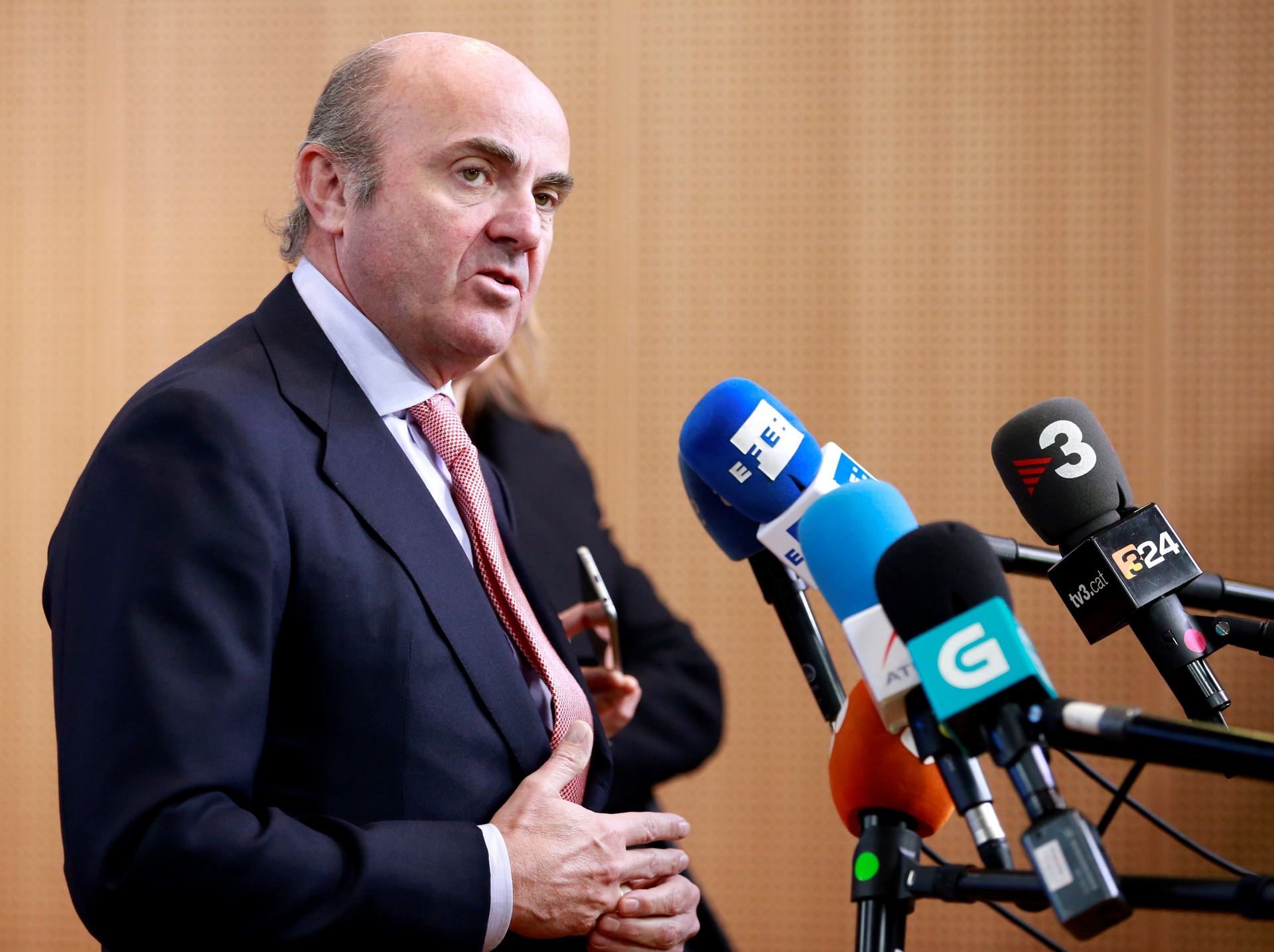 Guindos será vicepresidente del BCE tras la retirada del candidato irlandés