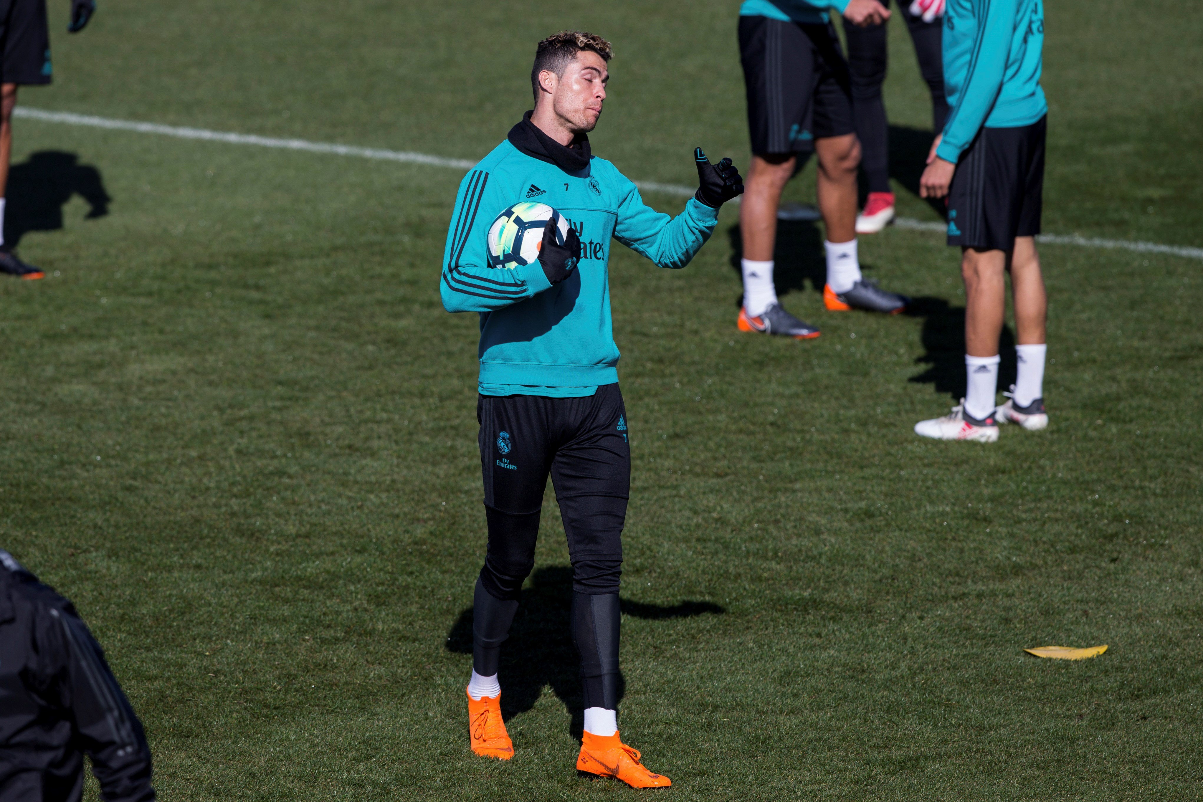 El jugador del Real Madrid Cristiano Ronaldo durante el entrenamiento.