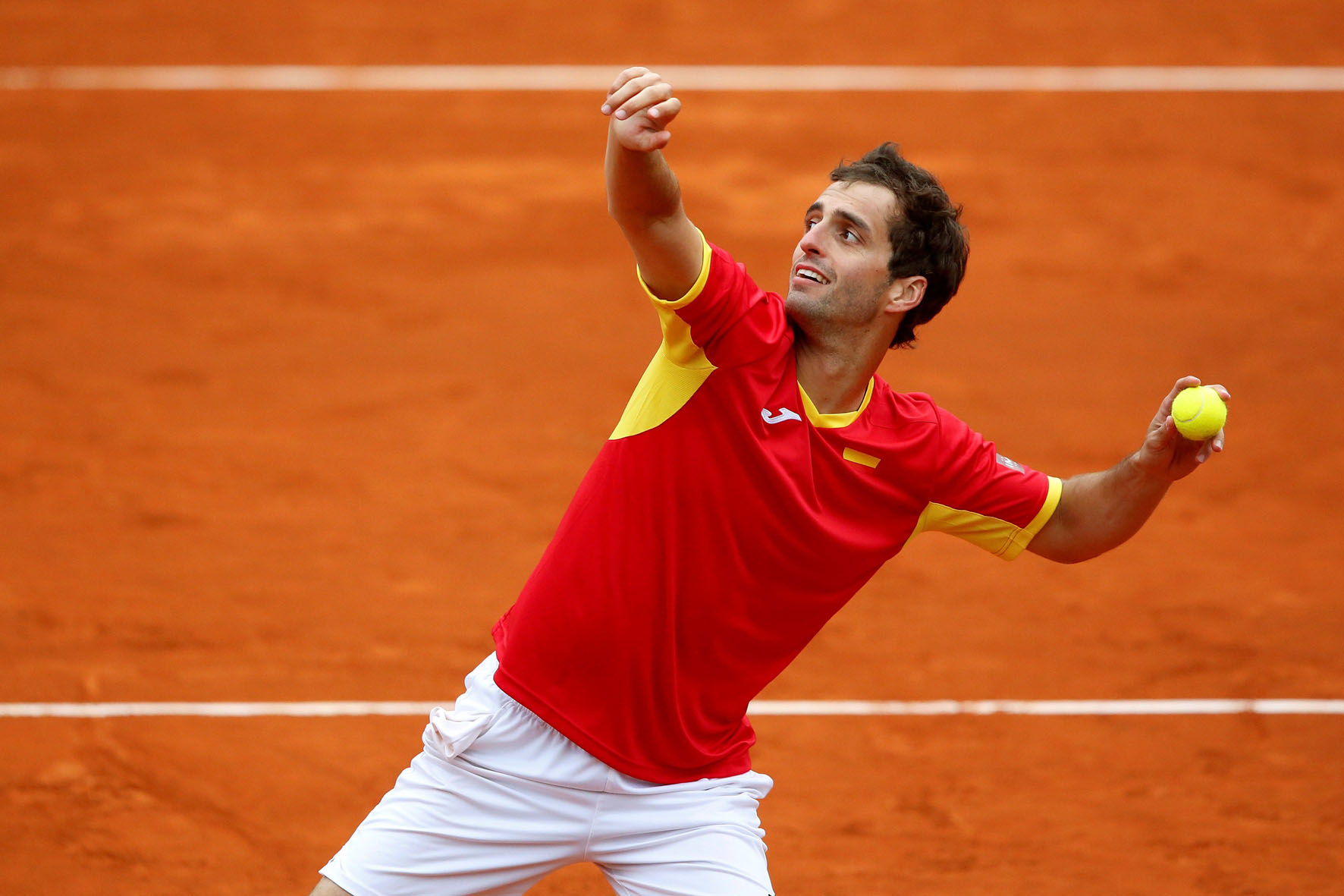 Albert Ramos celebra su triunfo ante el sorprendente Cameron Norrie para dar a España el pase a cuartos de la Davis.