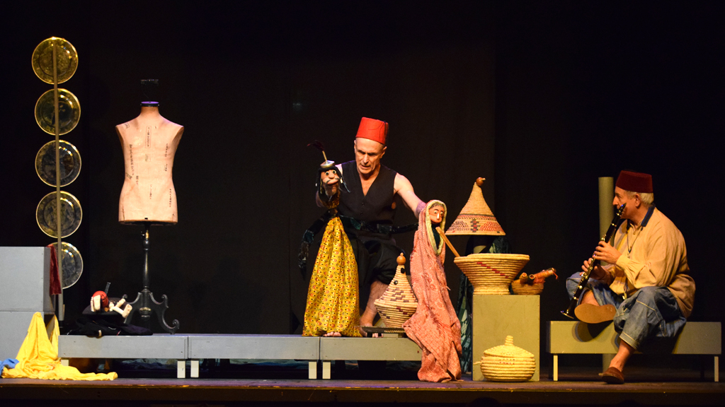 Historia de Aladino Elfo Teatro Paladio