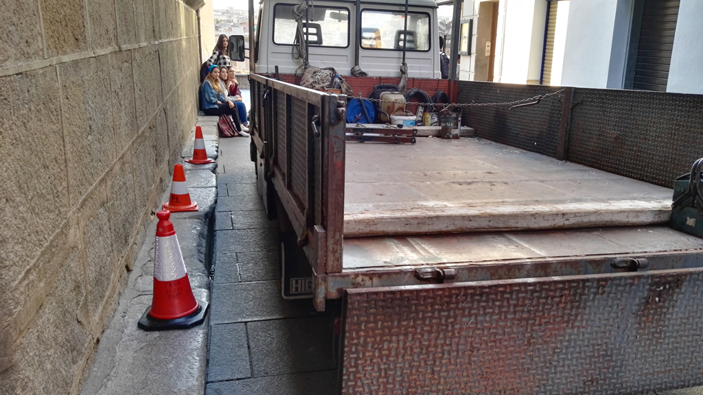 Casa de los Picos carga-y-descarga