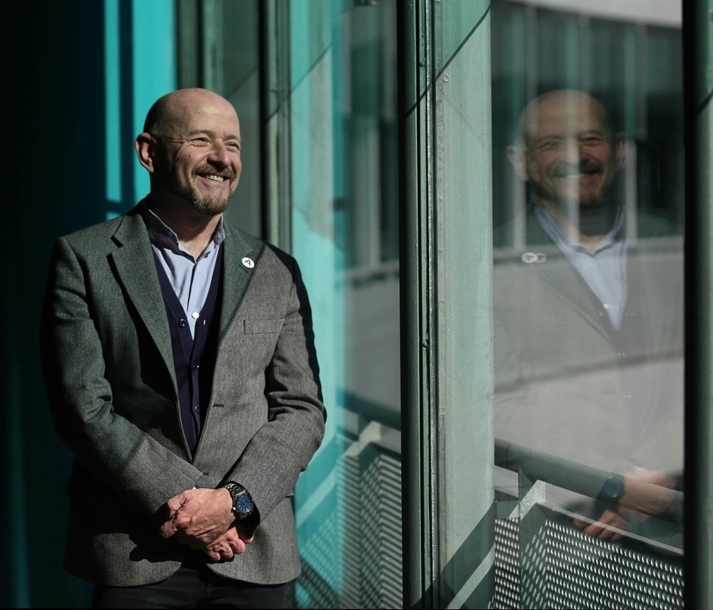 Carlos Urroz es el director da la Feria Internacional de Arte Contemporáneo, que reabre sus puertas el miércoles.