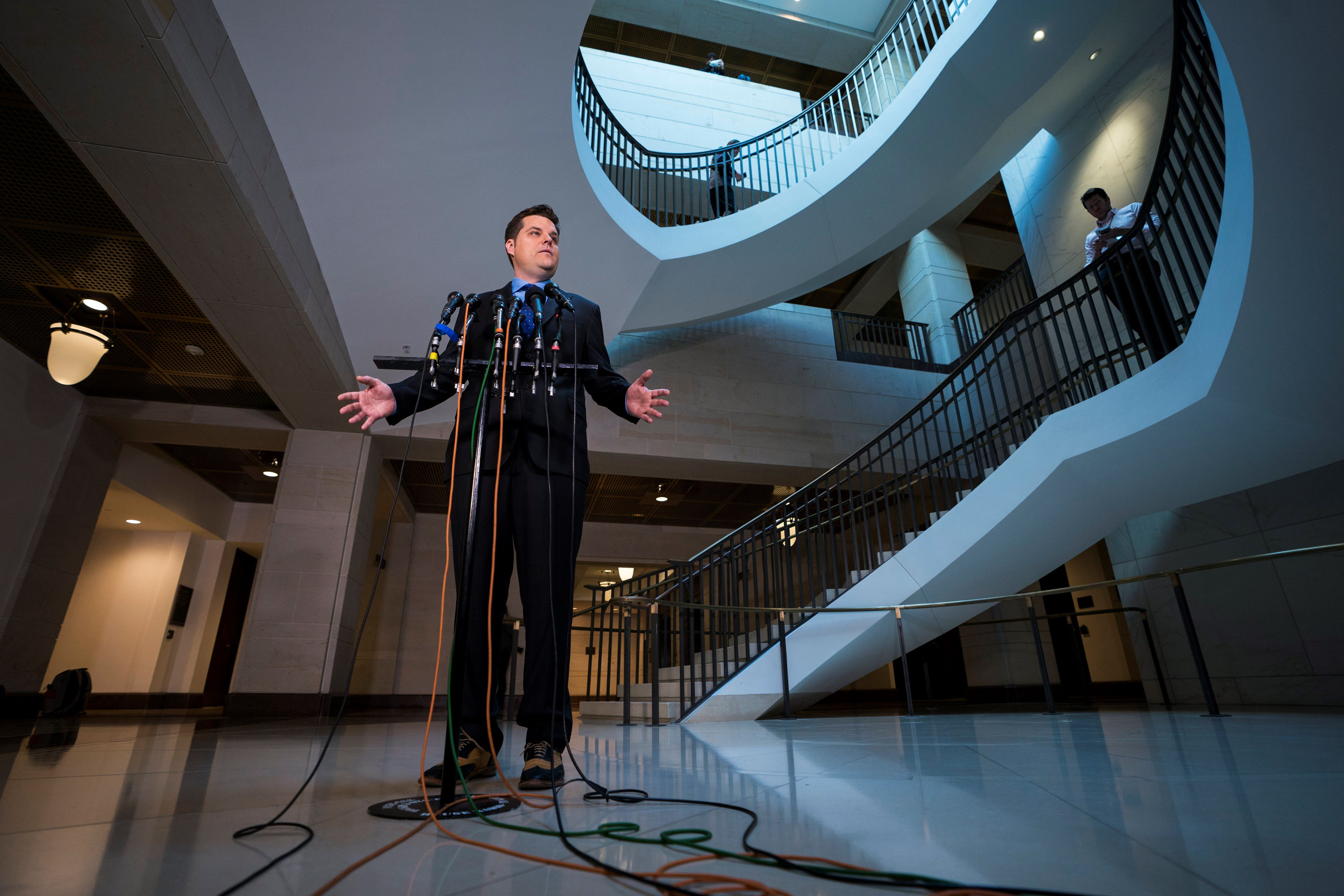 El representante republicano Matt Gaetz ofreció ayer una rueda de prensa en el Capitolio, Washington.