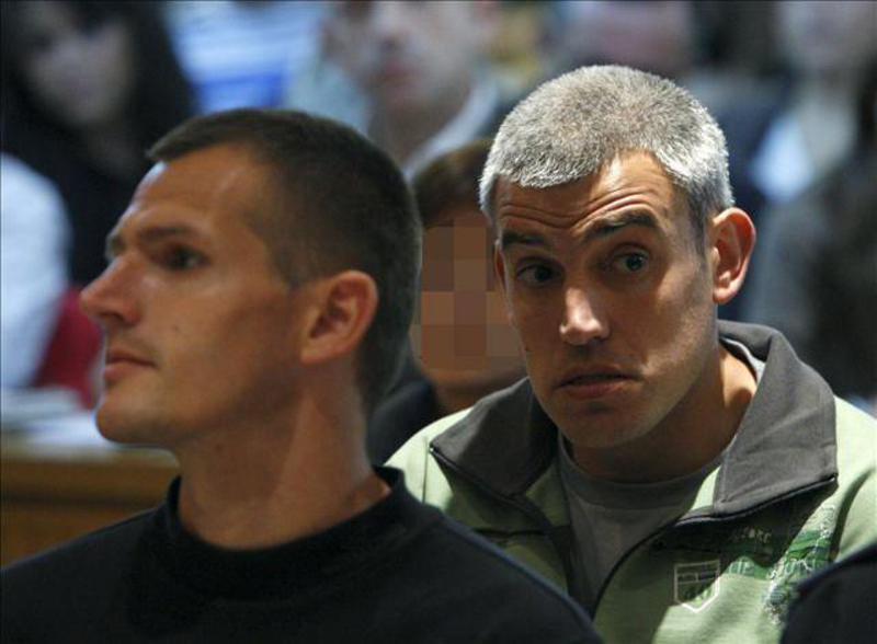 portu y sarasolaLos miembros de ETA, Portu (i) y Sarasola, durante el juicio.